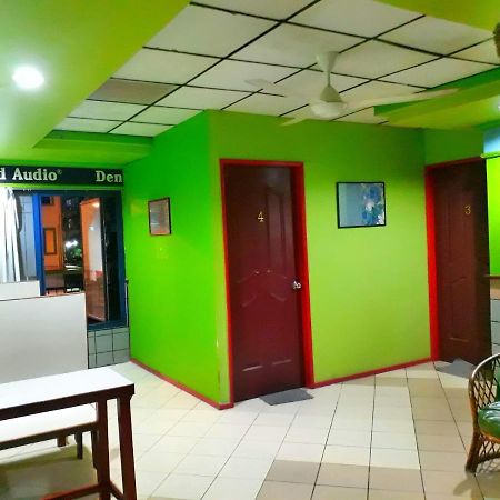 Rose Guesthouse Sandakan Exteriör bild